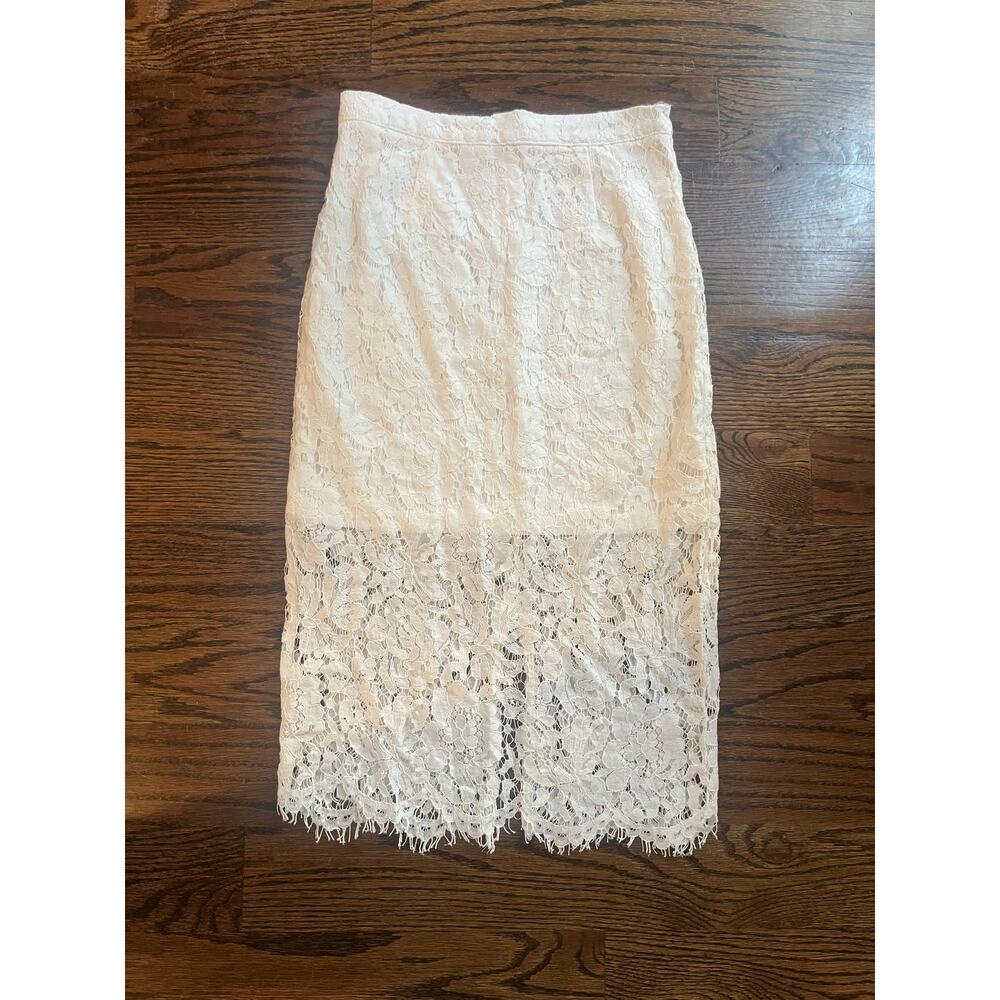 L'Atiste White Floral Lace pencil skirt Sz. Small  knee length fairy